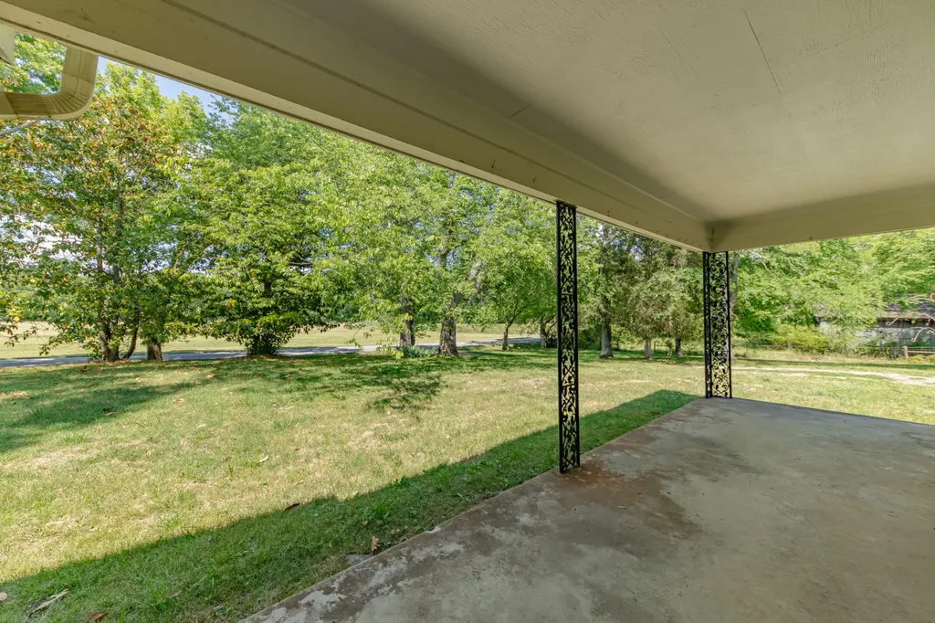 2204 Sowell Mill Pike Columbia TN 38401