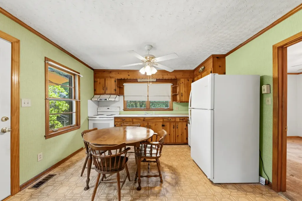 2204 Sowell Mill Pike Columbia TN 38401
