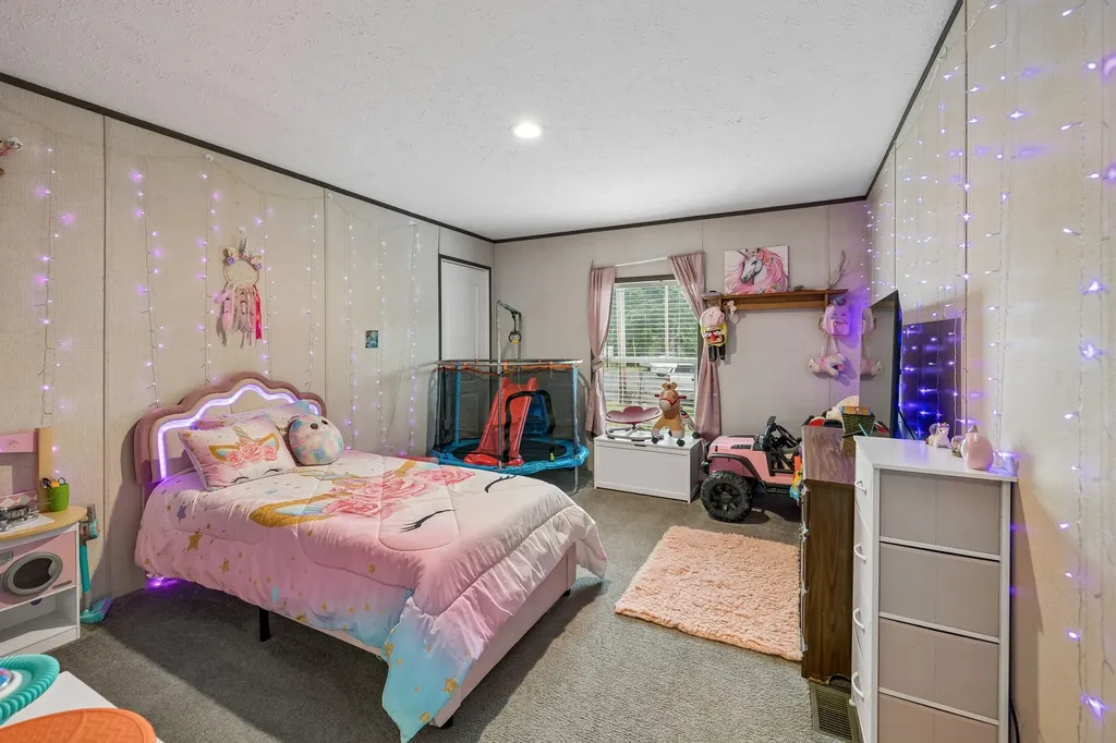 595 Days Road Lafayette TN 37083