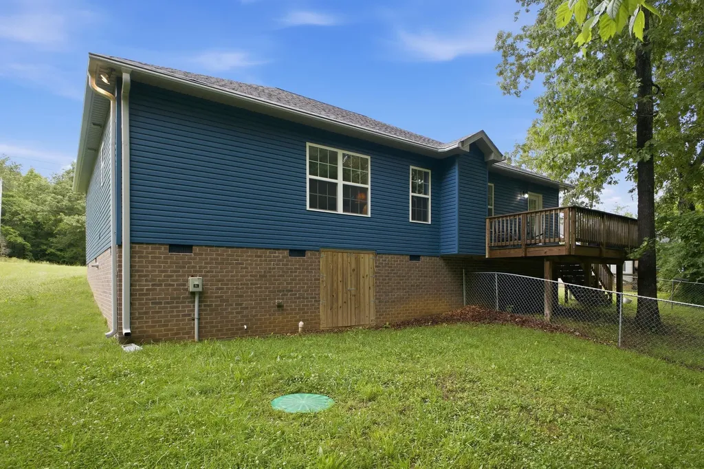 109 Mangrum Road Bon Aqua TN 37025