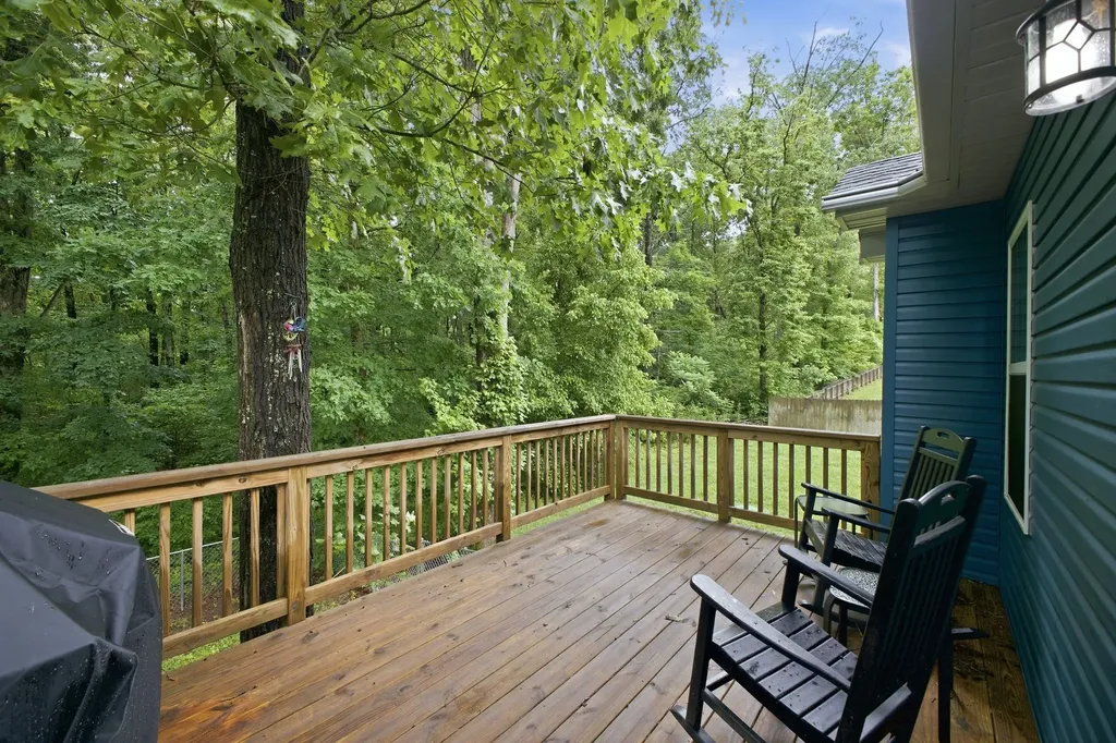 109 Mangrum Road Bon Aqua TN 37025