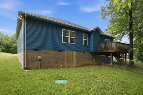 109 Mangrum Road Bon Aqua TN 37025