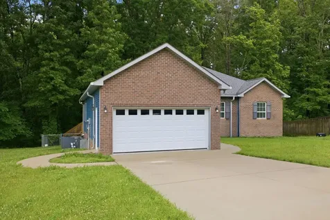 109 Mangrum Road Bon Aqua TN 37025
