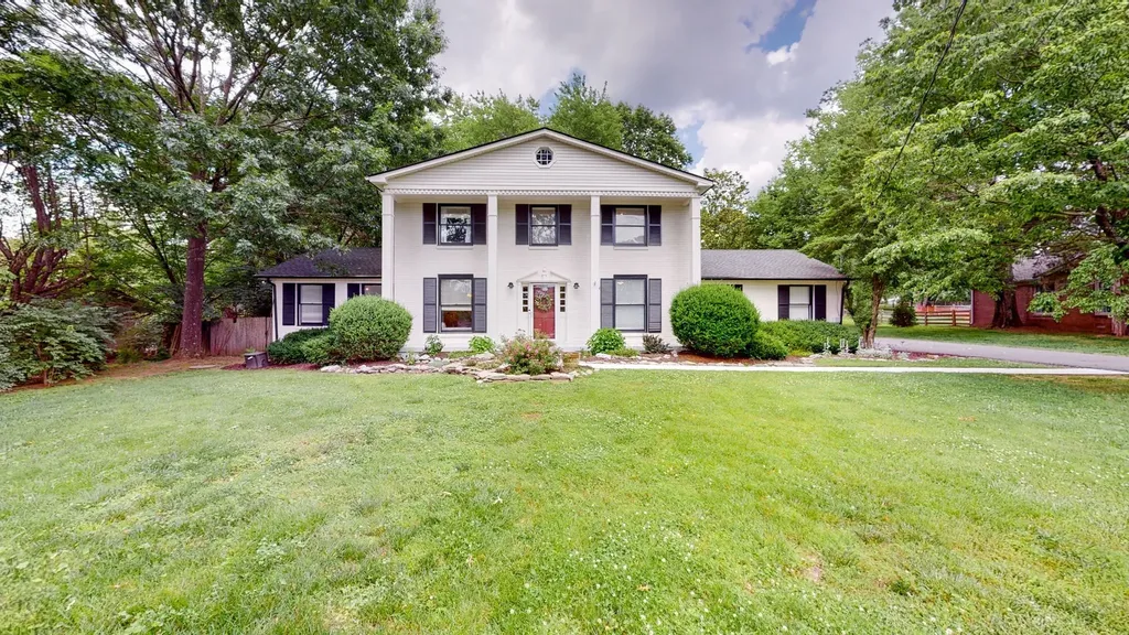 706 Wilson Pike Brentwood TN 37027