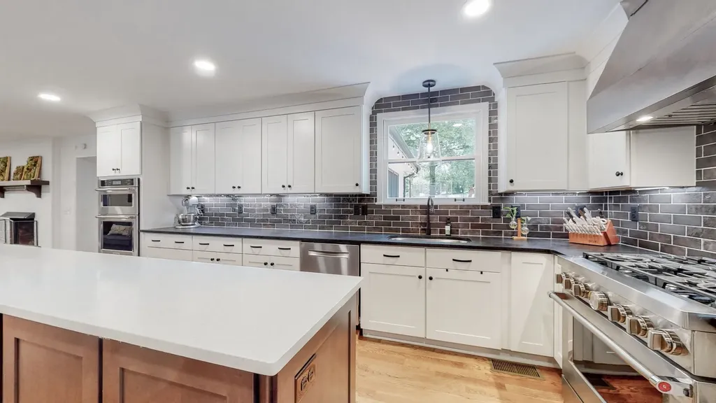 706 Wilson Pike Brentwood TN 37027