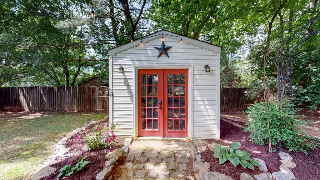 706 Wilson Pike Brentwood TN 37027