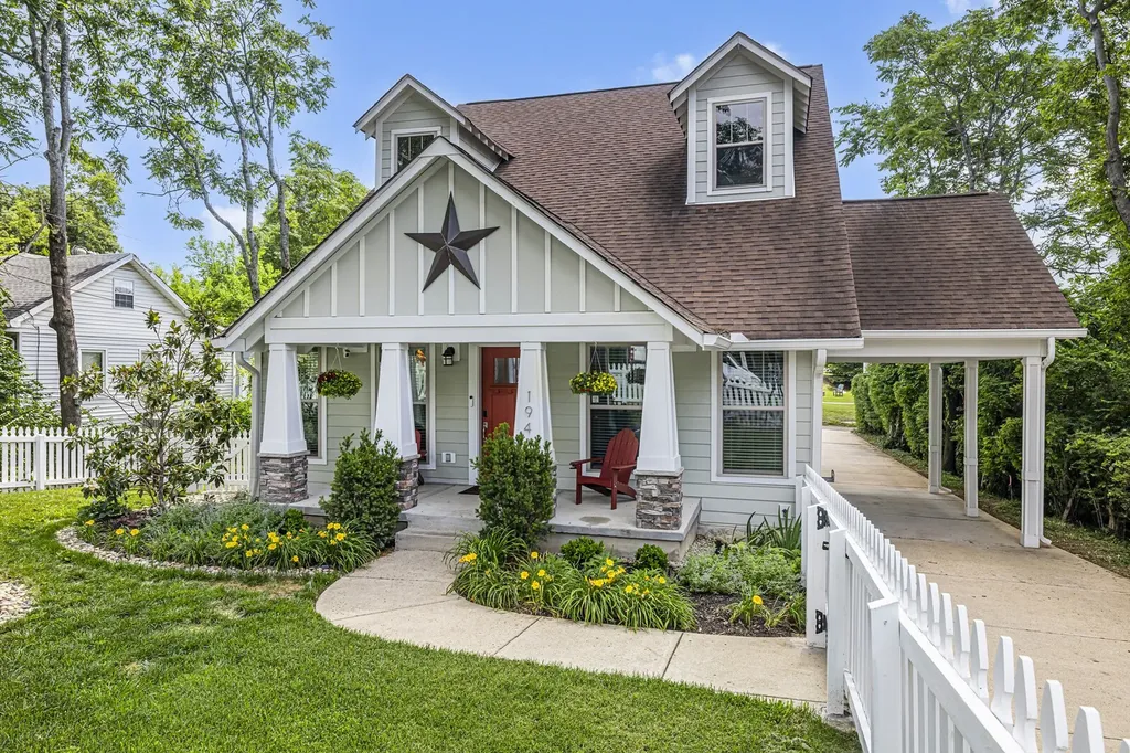 194 37th Ave, N Nashville TN 37209