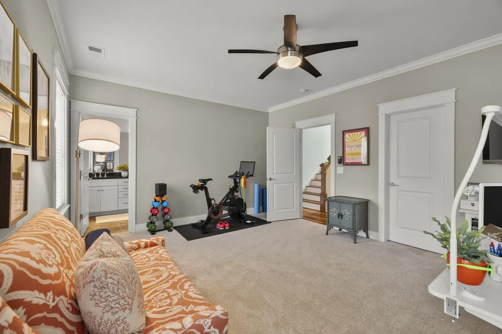 194 37th Ave, N Nashville TN 37209