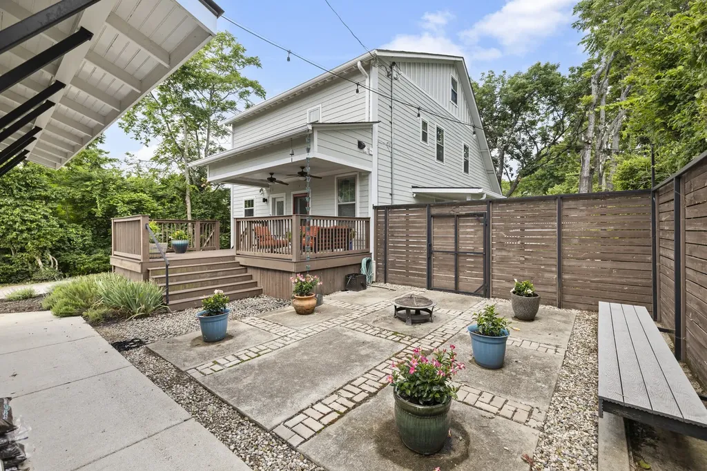 194 37th Ave, N Nashville TN 37209