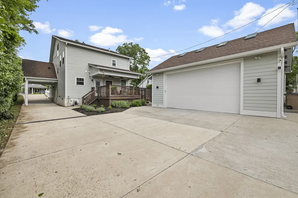194 37th Ave, N Nashville TN 37209