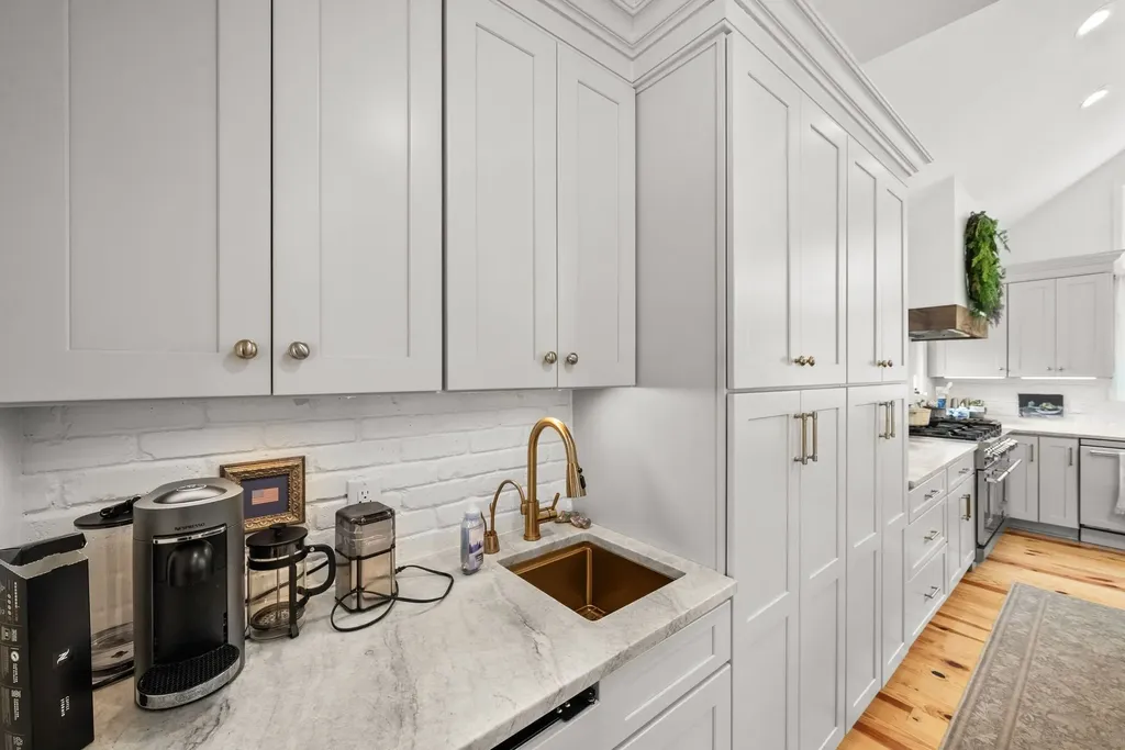 6476 Lickton Pike Goodlettsville TN 37072
