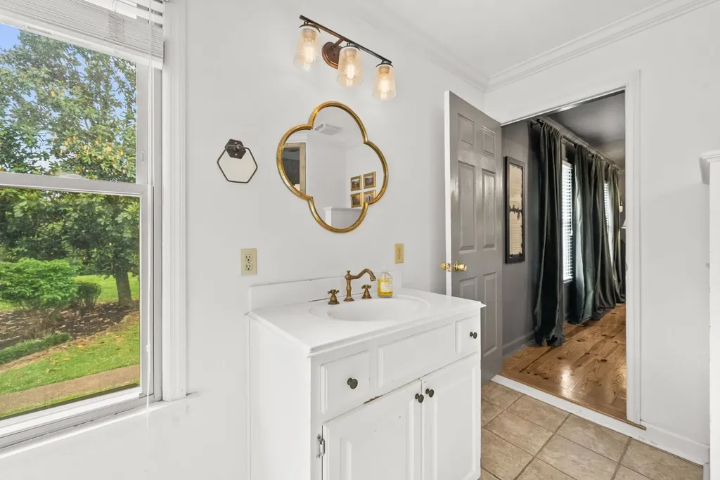 6476 Lickton Pike Goodlettsville TN 37072