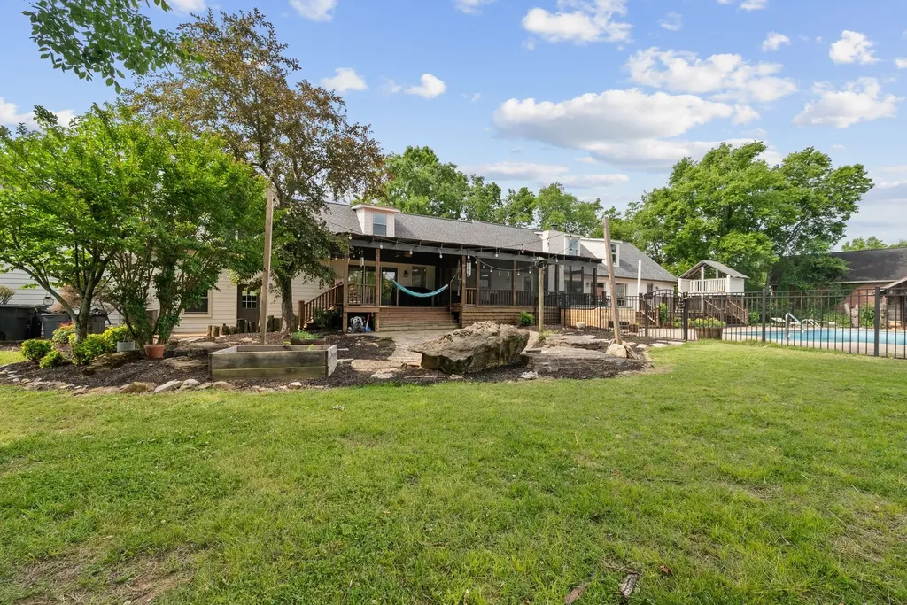 6476 Lickton Pike Goodlettsville TN 37072