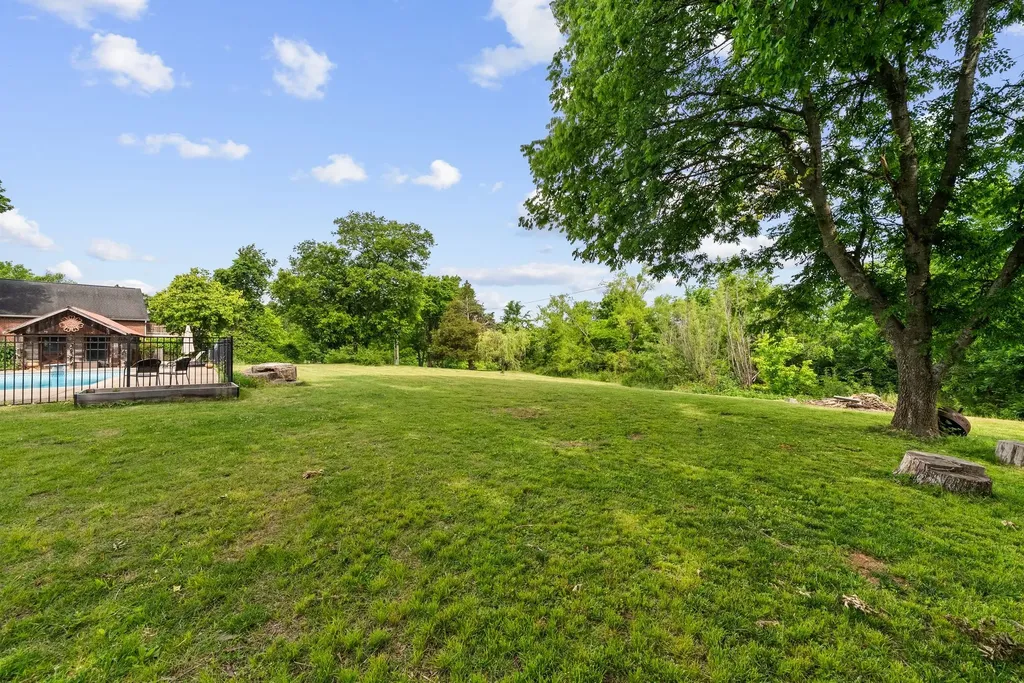 6476 Lickton Pike Goodlettsville TN 37072
