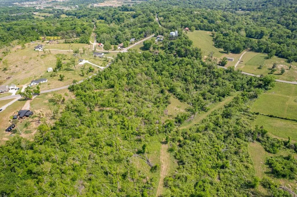 1 Old Highway 99 Columbia TN 38401