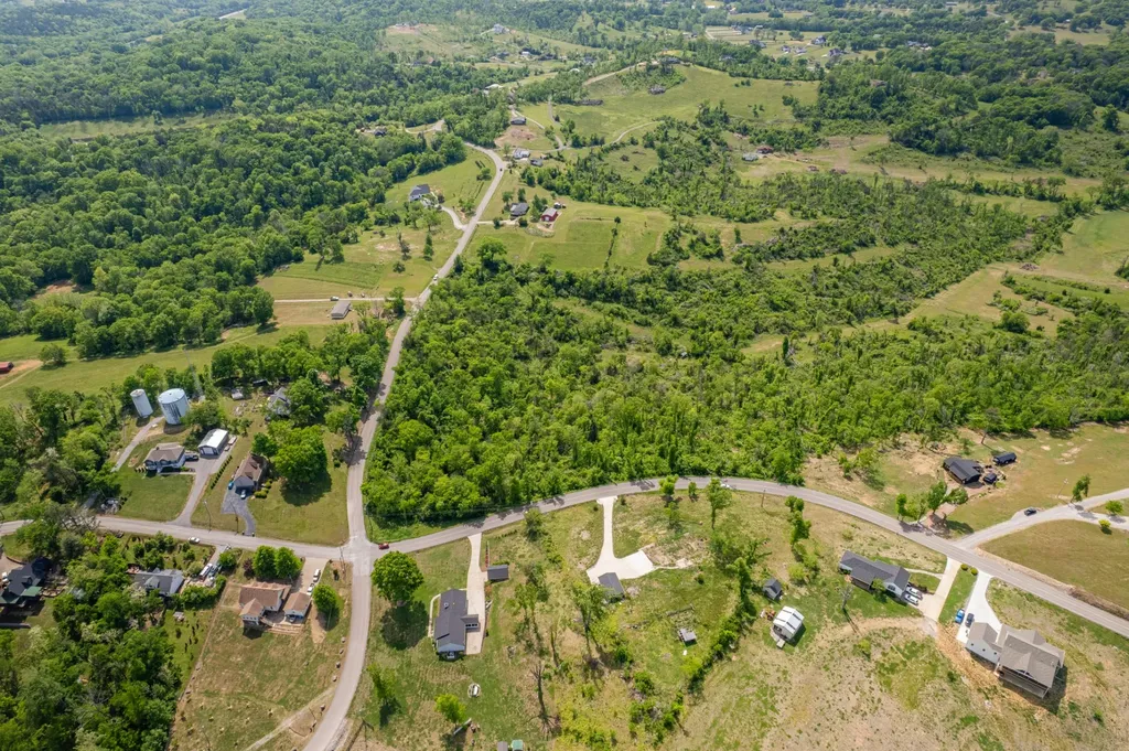 1 Old Highway 99 Columbia TN 38401