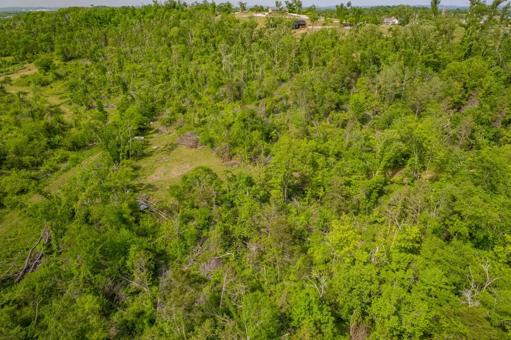 1 Old Highway 99 Columbia TN 38401