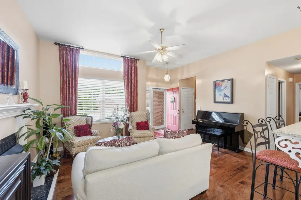 708 Brent Glen Place Nashville TN 37211
