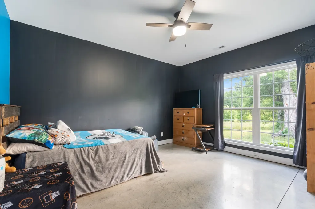 1027 Lockridge Lane Ashland City TN 37015