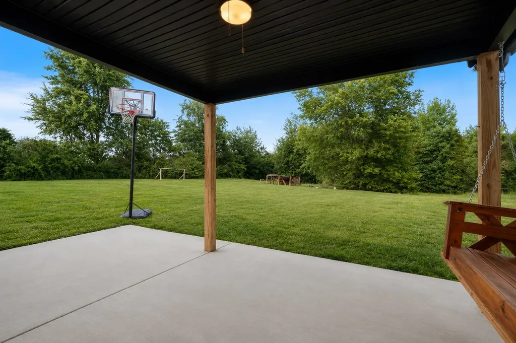 1027 Lockridge Lane Ashland City TN 37015