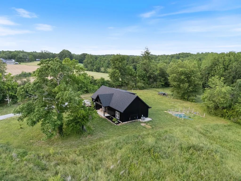 1027 Lockridge Lane Ashland City TN 37015
