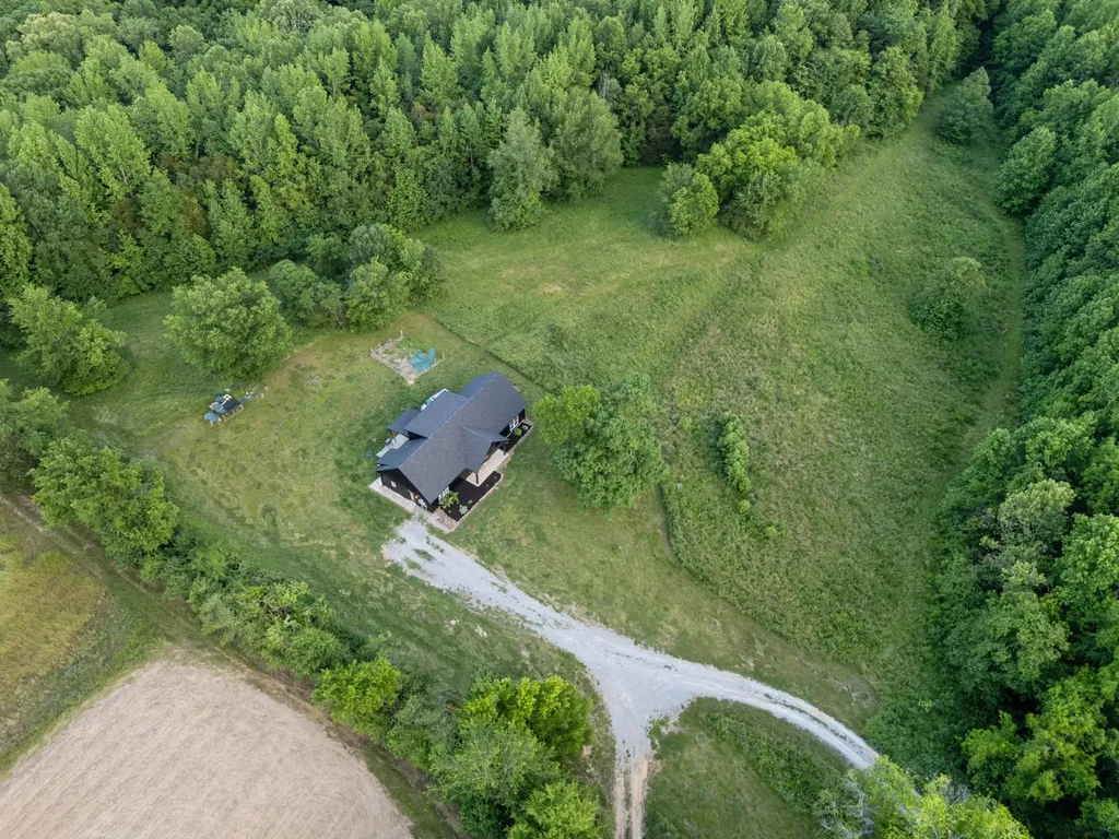 1027 Lockridge Lane Ashland City TN 37015