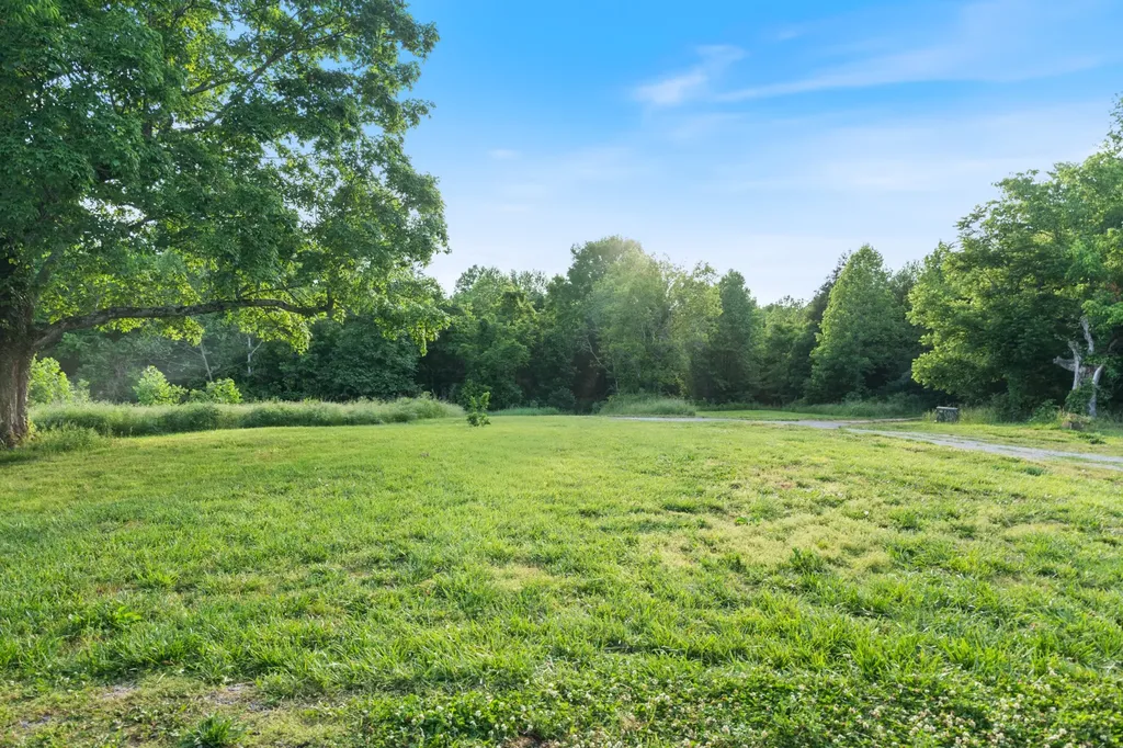 1027 Lockridge Lane Ashland City TN 37015