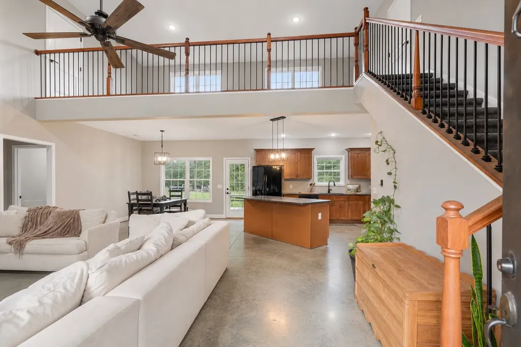 1027 Lockridge Lane Ashland City TN 37015