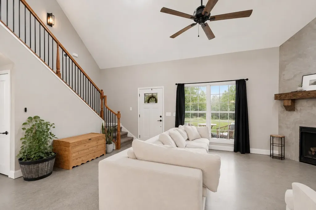 1027 Lockridge Lane Ashland City TN 37015