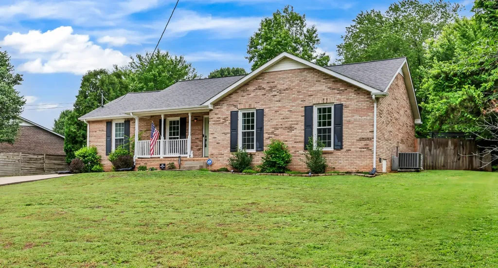 1738 Broadripple Drive Clarksville TN 37042