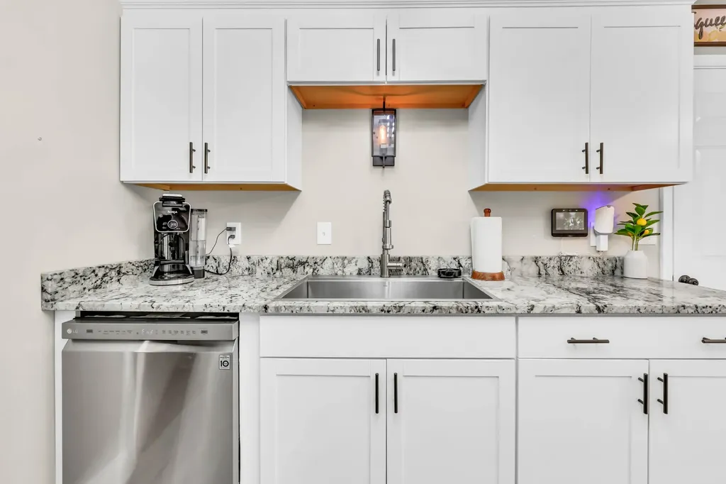 1738 Broadripple Drive Clarksville TN 37042