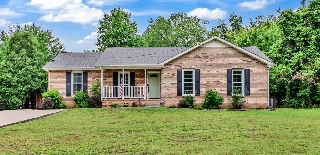 1738 Broadripple Drive Clarksville TN 37042