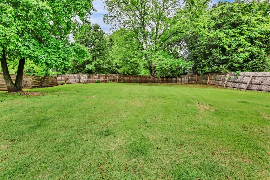1738 Broadripple Drive Clarksville TN 37042