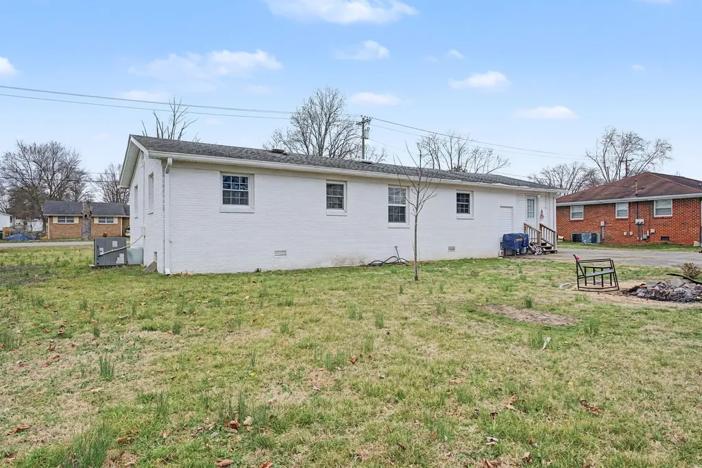 407 Sam Houston Drive Lebanon TN 37087