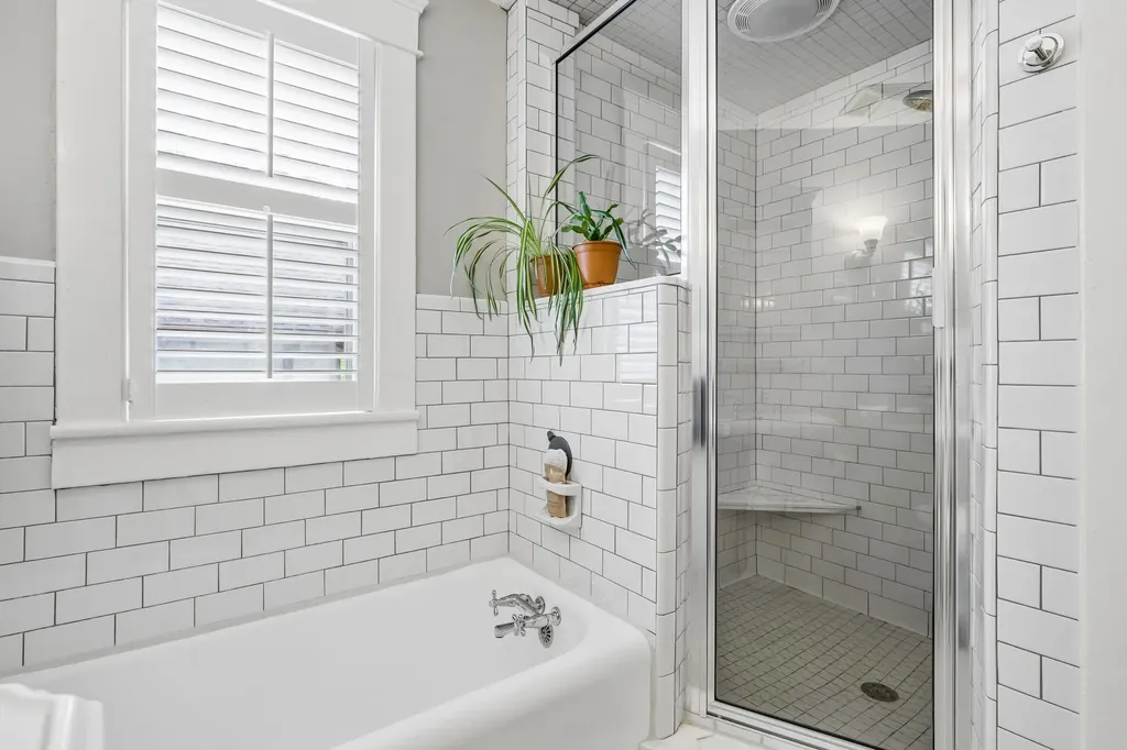 2617 Barton Nashville TN 37212