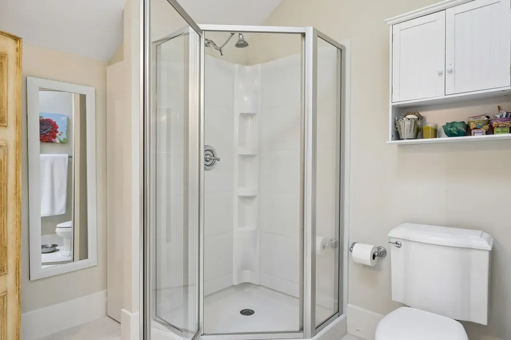 2617 Barton Nashville TN 37212