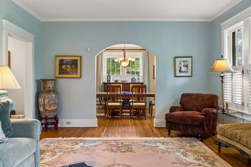 2617 Barton Nashville TN 37212