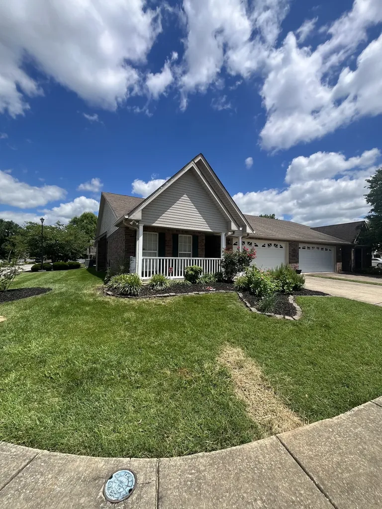 1301 Crofton Park Court Columbia TN 38401