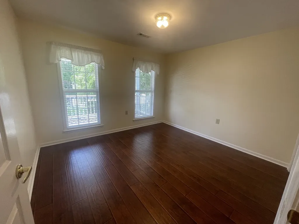1301 Crofton Park Court Columbia TN 38401