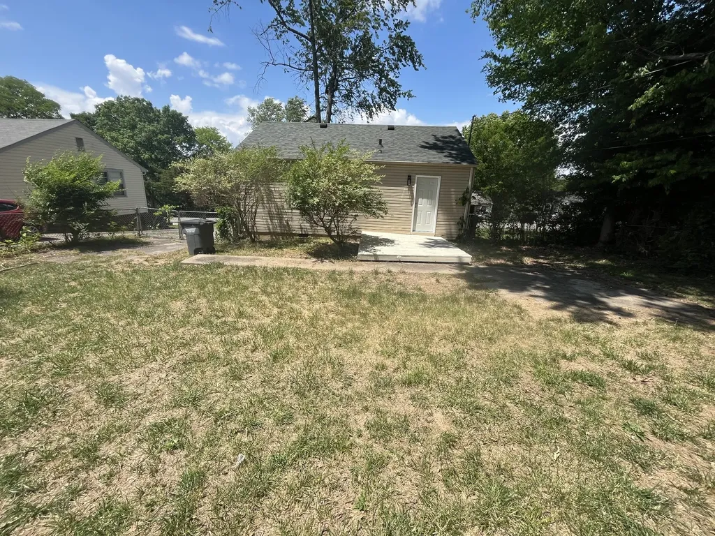 24 Maple Street Clarksville TN 37042