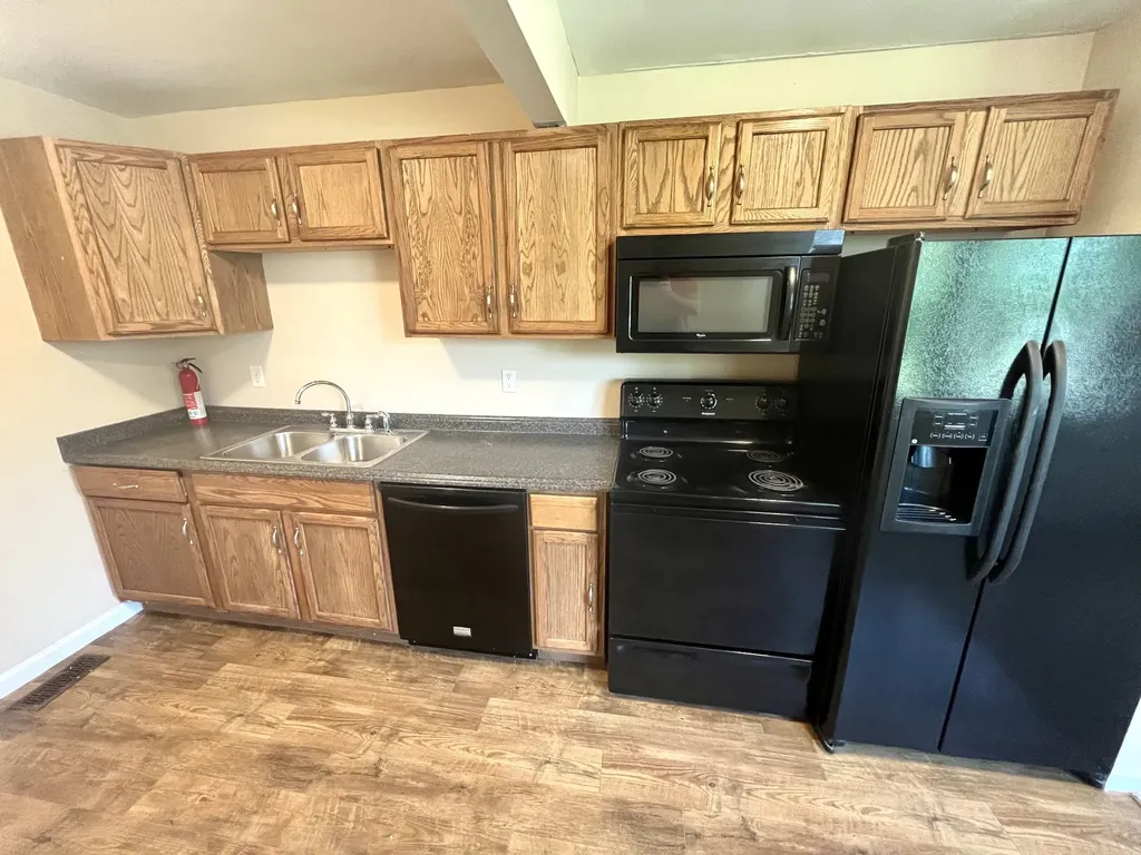 24 Maple Street Clarksville TN 37042
