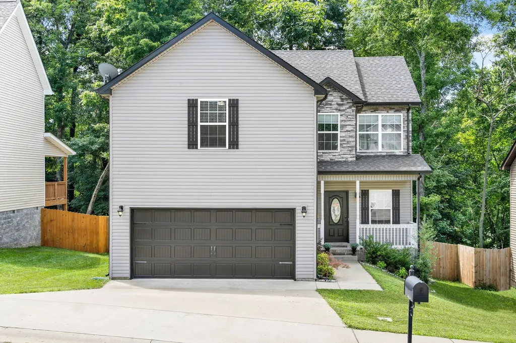 1194 Eagles Bluff Drive Clarksville TN 37040