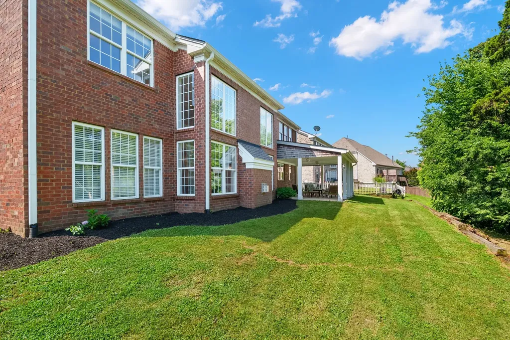 2074 Delaware Drive Nolensville TN 37135