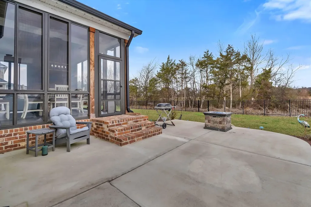 3806 Carriage Drive Murfreesboro TN 37128