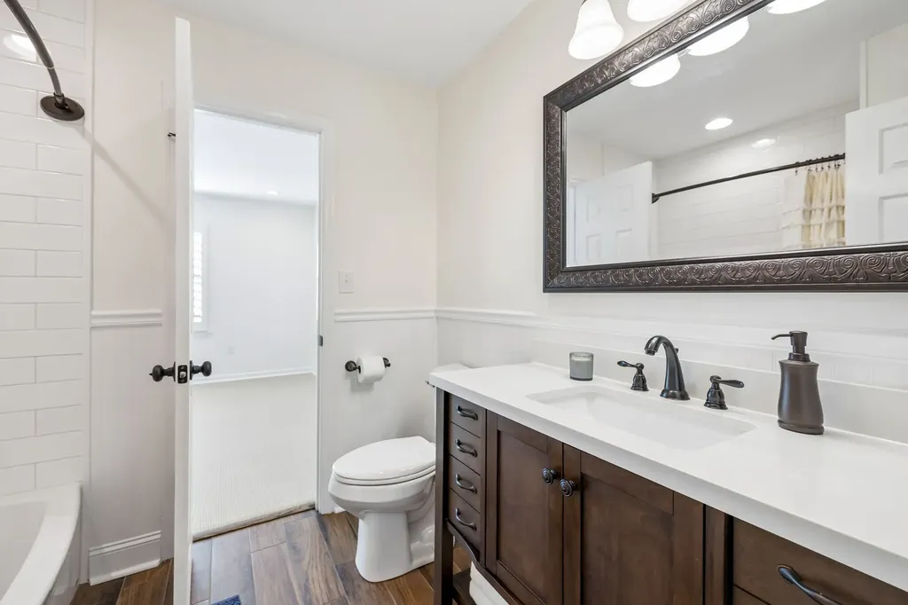 100 Deerfield Drive Columbia TN 38401