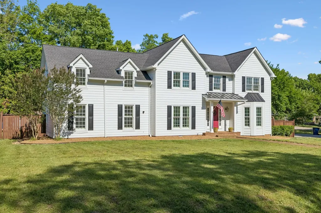 100 Deerfield Drive Columbia TN 38401