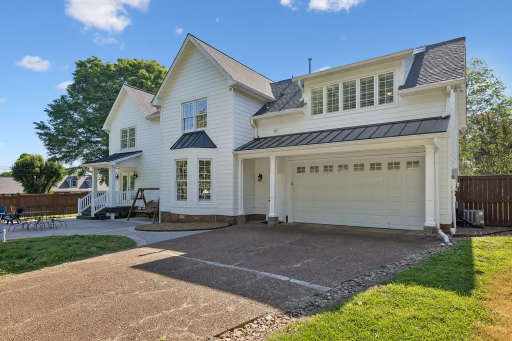 100 Deerfield Drive Columbia TN 38401