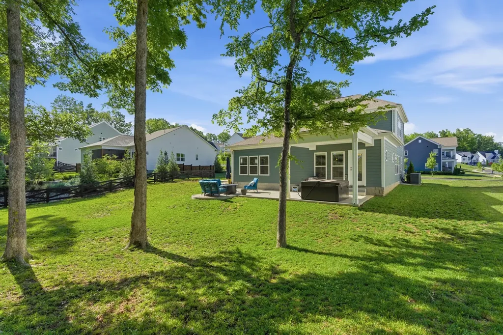 7143 Pepper Tree Circle Fairview TN 37062