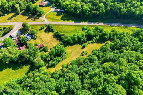 9613 Norris Freeway Powell TN 37849