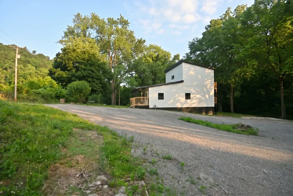 2627 Auburntown Road Woodbury TN 37190